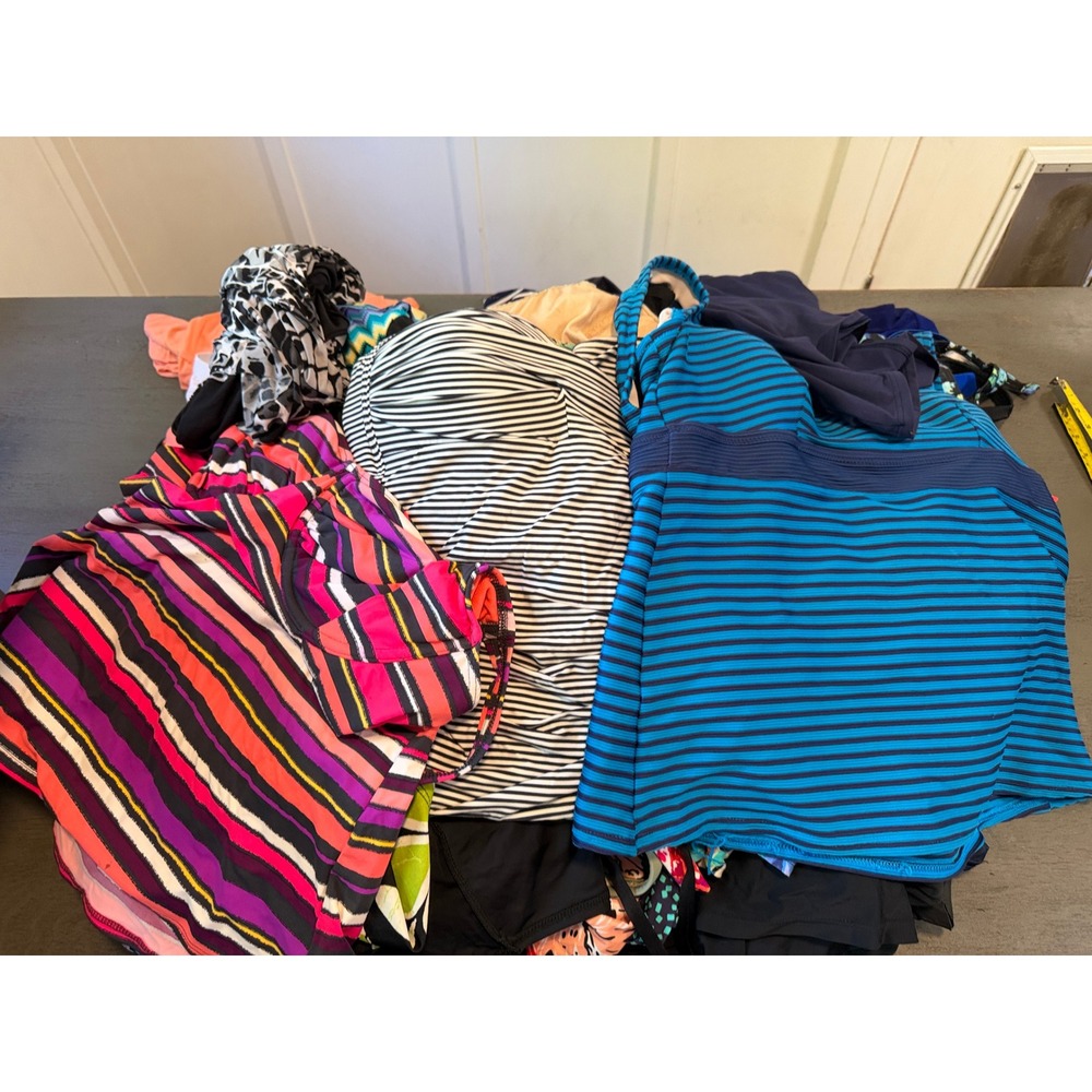10 lbs swimsuit tops tankini wiht minor flaws
